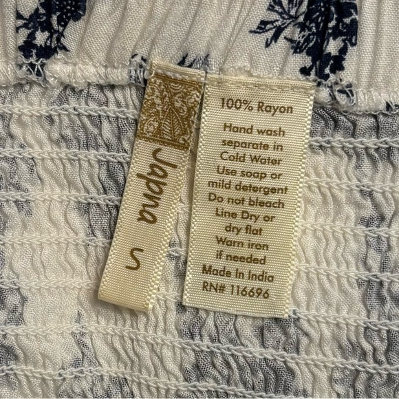 Japna Junior Floral Print Smocked Top EUC - Picture 3 of 3